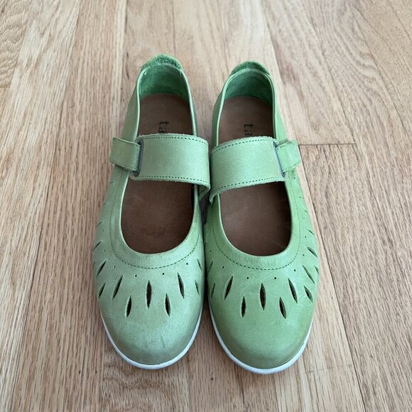 Taos Green Leather Mary Jane Flats Women's Size 37 US 6-6.5 - Picture 2 of 10